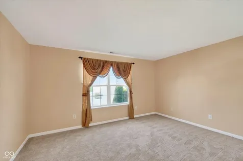 12897 Broncos Drive Fishers IN 46037
