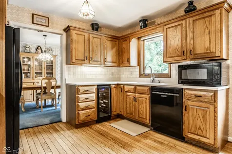 3229 E 69th Street Indianapolis IN 46220