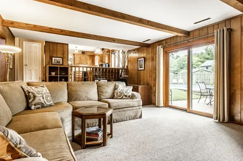 3229 E 69th Street Indianapolis IN 46220