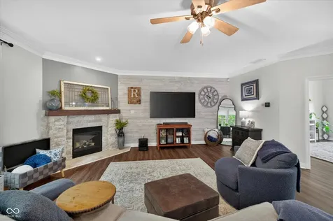 7828 Shady Woods Drive Indianapolis IN 46259