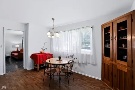 6737 Carlsen Avenue Indianapolis IN 46214