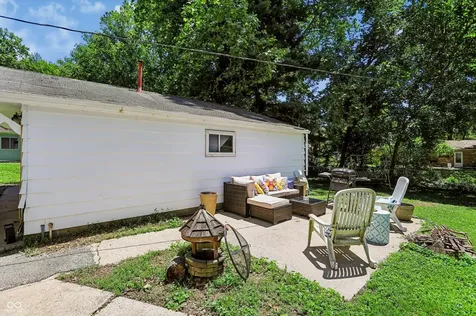 6737 Carlsen Avenue Indianapolis IN 46214