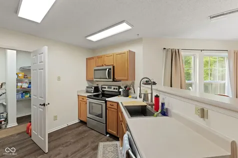 6725 Amber Springs Way Indianapolis IN 46237