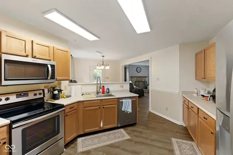 6725 Amber Springs Way Indianapolis IN 46237