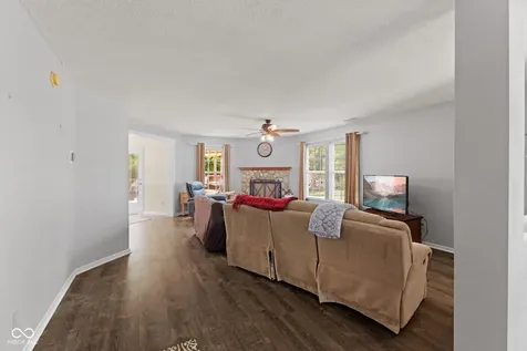 6725 Amber Springs Way Indianapolis IN 46237