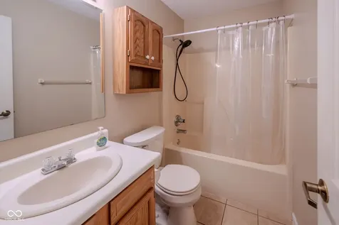 8031 Cherrybark Drive Indianapolis IN 46236