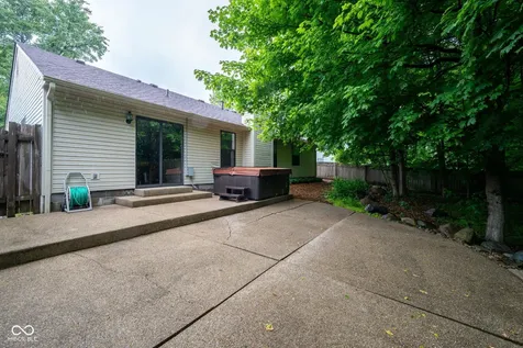 8031 Cherrybark Drive Indianapolis IN 46236
