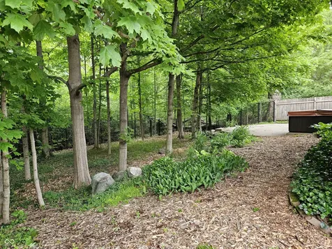 8031 Cherrybark Drive Indianapolis IN 46236