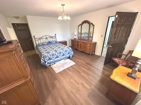 808 N 700 E Franklin IN 46131