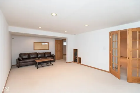 13888 Dearborn Circle Fishers IN 46038