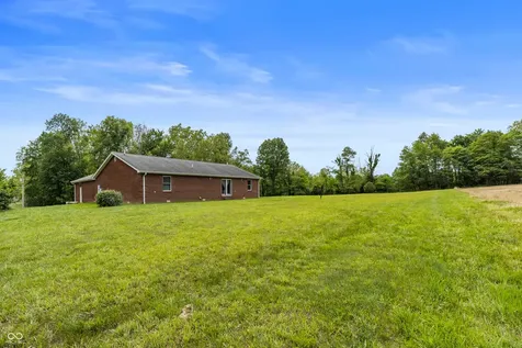 7450 W Deaver Road Columbus IN 47201