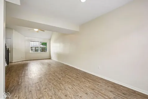 525 Paradise Way E Greenwood IN 46143