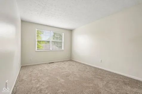 525 Paradise Way E Greenwood IN 46143