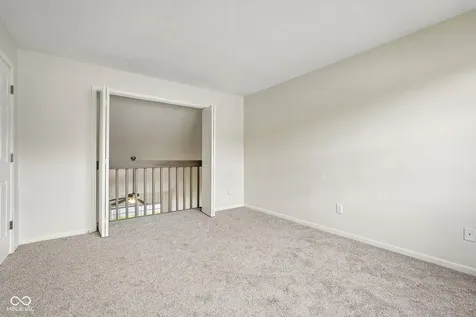 525 Paradise Way E Greenwood IN 46143