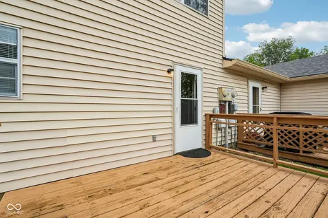 525 Paradise Way E Greenwood IN 46143