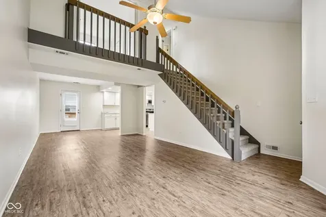 525 Paradise Way E Greenwood IN 46143