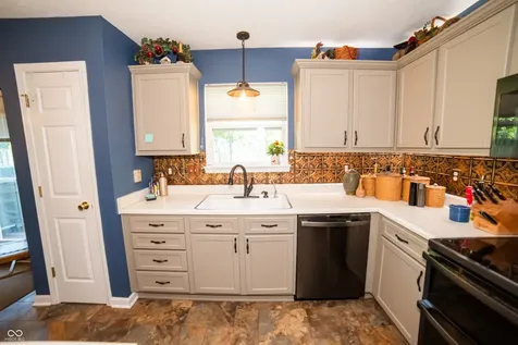 2542 Gadwall Circle Indianapolis IN 46234