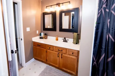 2542 Gadwall Circle Indianapolis IN 46234