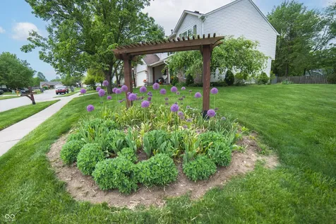 2542 Gadwall Circle Indianapolis IN 46234