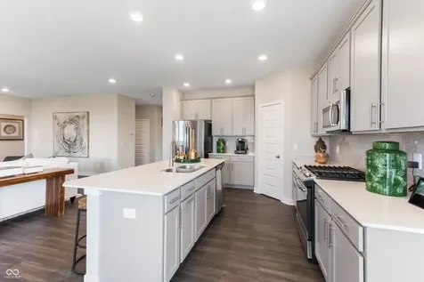 9347 Devonshire Way Mccordsville IN 46055