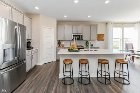 9347 Devonshire Way Mccordsville IN 46055