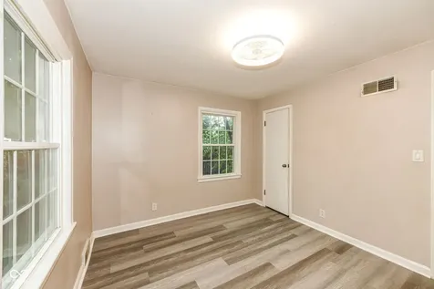 8655 N College Avenue Indianapolis IN 46240