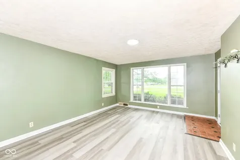 8655 N College Avenue Indianapolis IN 46240