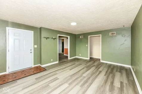 8655 N College Avenue Indianapolis IN 46240