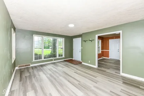 8655 N College Avenue Indianapolis IN 46240