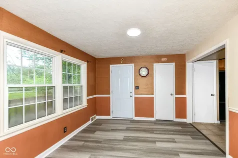 8655 N College Avenue Indianapolis IN 46240