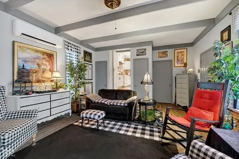 1819 Hst W 10th Street Anderson IN 46016