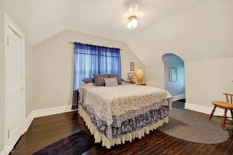 1819 Hst W 10th Street Anderson IN 46016