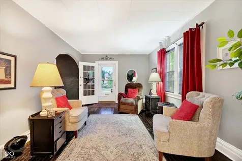 1819 Hst W 10th Street Anderson IN 46016