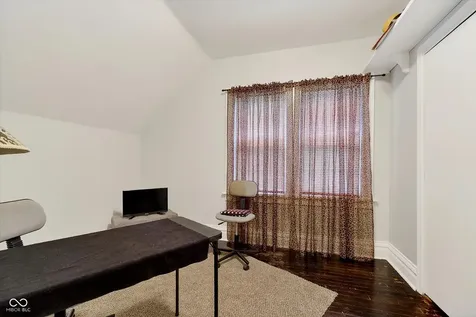 1819 Hst W 10th Street Anderson IN 46016