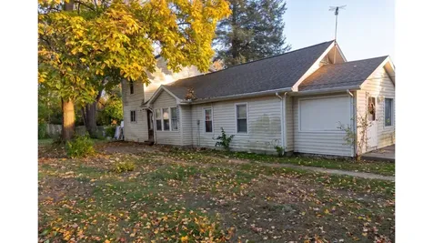 56130 Oak Road South Bend IN 46619