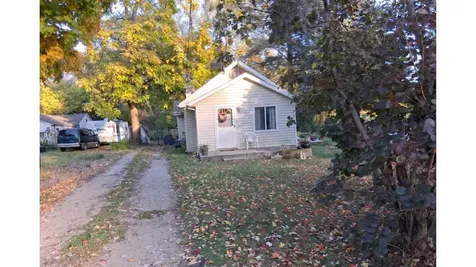 56130 Oak Road South Bend IN 46619
