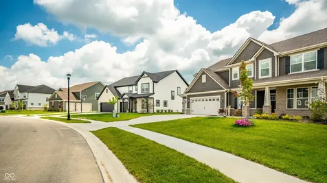 4842 Waterline Street Mccordsville IN 46055