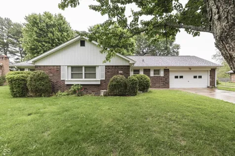 703 Hillcrest Drive Greenwood IN 46142