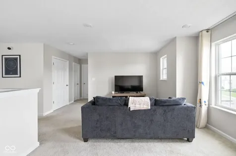 5319 Maywood Drive Whitestown IN 46075
