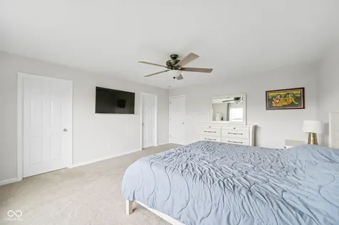 5319 Maywood Drive Whitestown IN 46075
