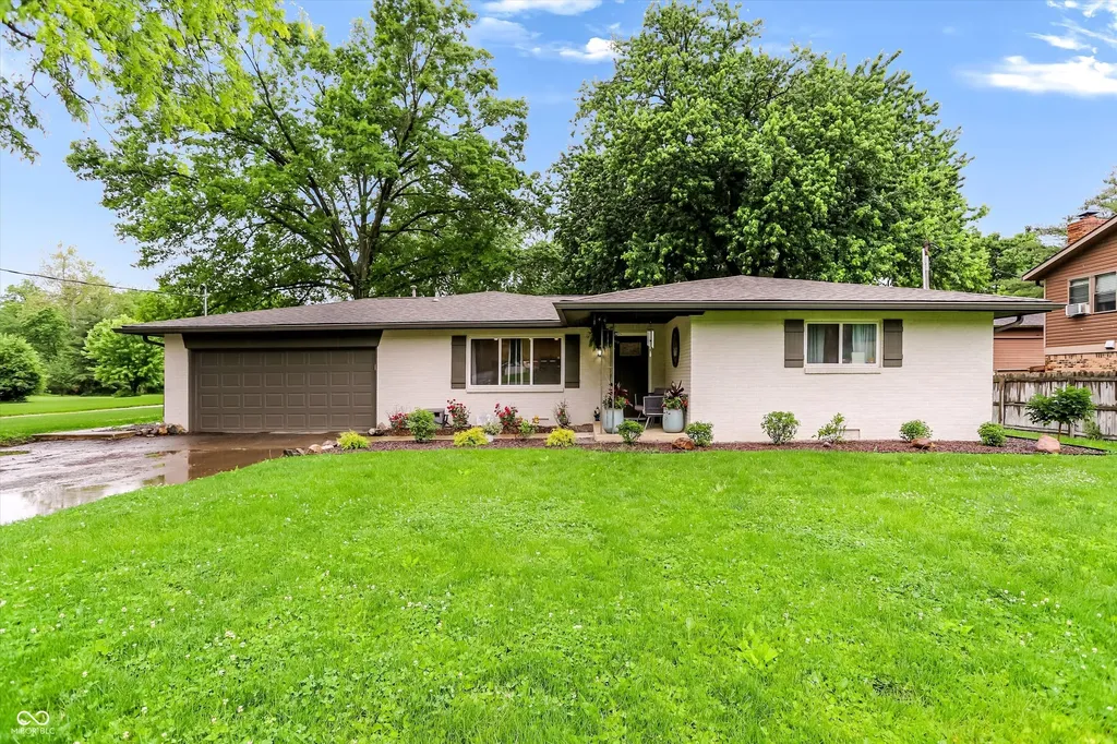 734 N Peterman Road Greenwood IN 46142