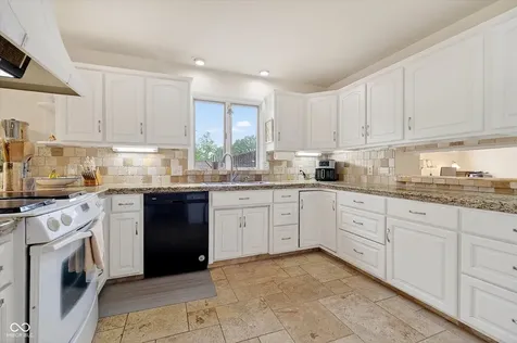 1711 Mulberry Circle Noblesville IN 46062