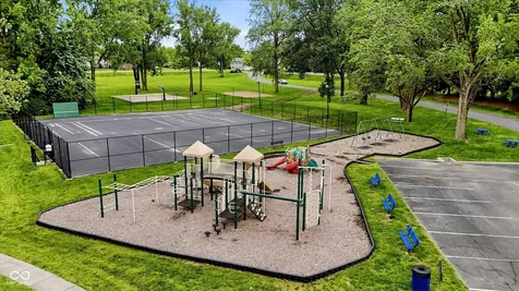 1711 Mulberry Circle Noblesville IN 46062