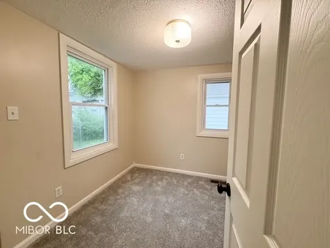 318 Louise Avenue Crawfordsville IN 47933