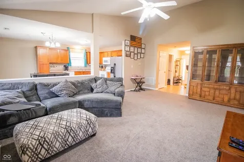 1527 Egret Lane Greenwood IN 46143