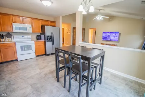 1527 Egret Lane Greenwood IN 46143