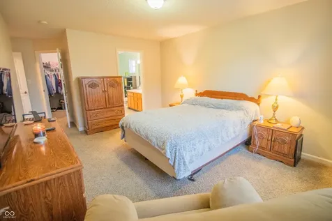 1527 Egret Lane Greenwood IN 46143