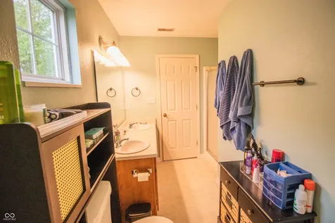 1527 Egret Lane Greenwood IN 46143