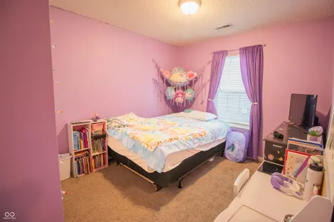 1527 Egret Lane Greenwood IN 46143