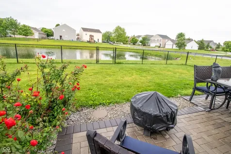 1527 Egret Lane Greenwood IN 46143